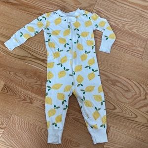 Hannah Andersson | Lemon pajama one piece 🍋
